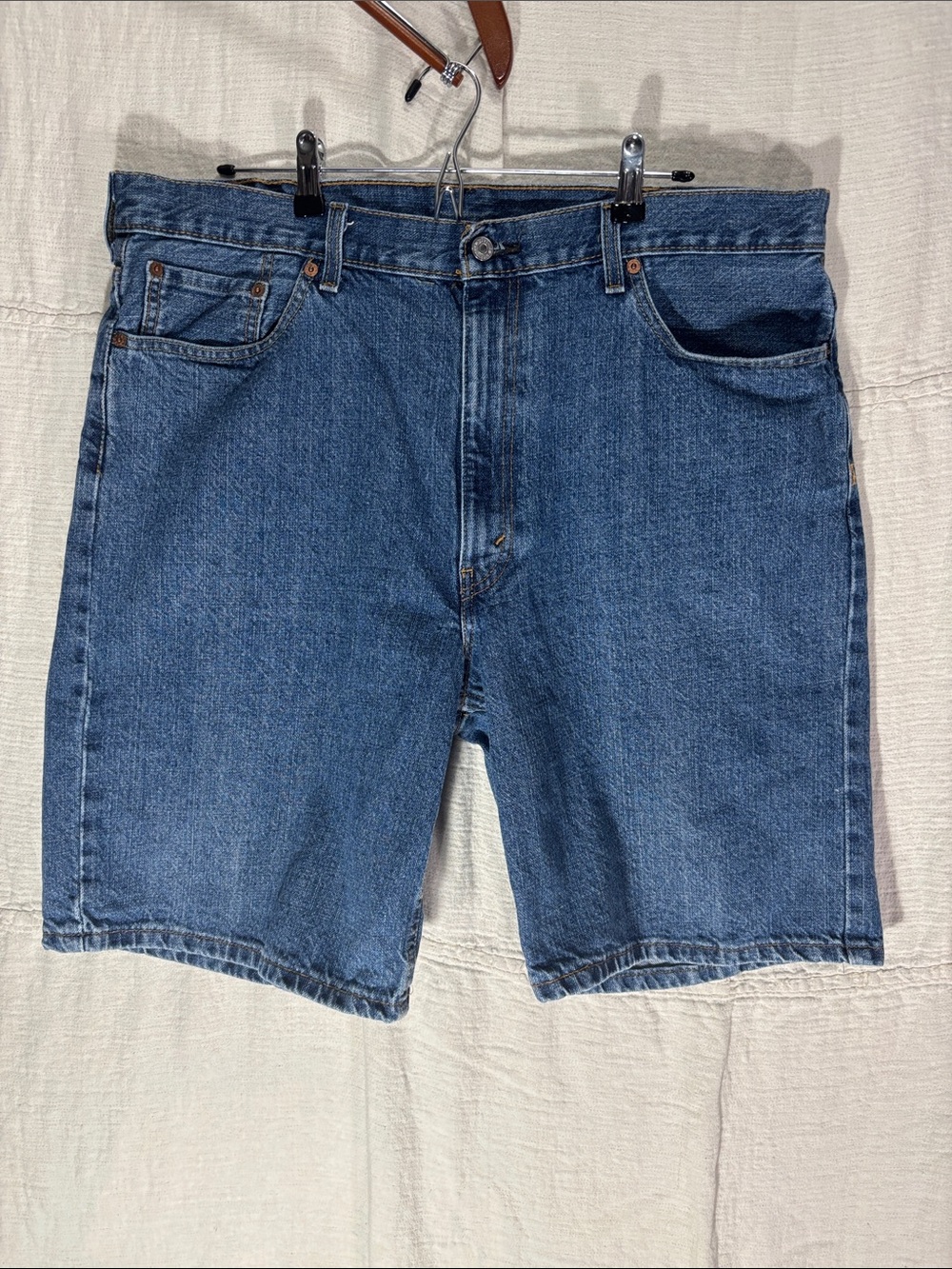 Vintage 90s Levi's 550 Relaxed Fit Denim Shorts Made in USA Size 40 Blank Tab